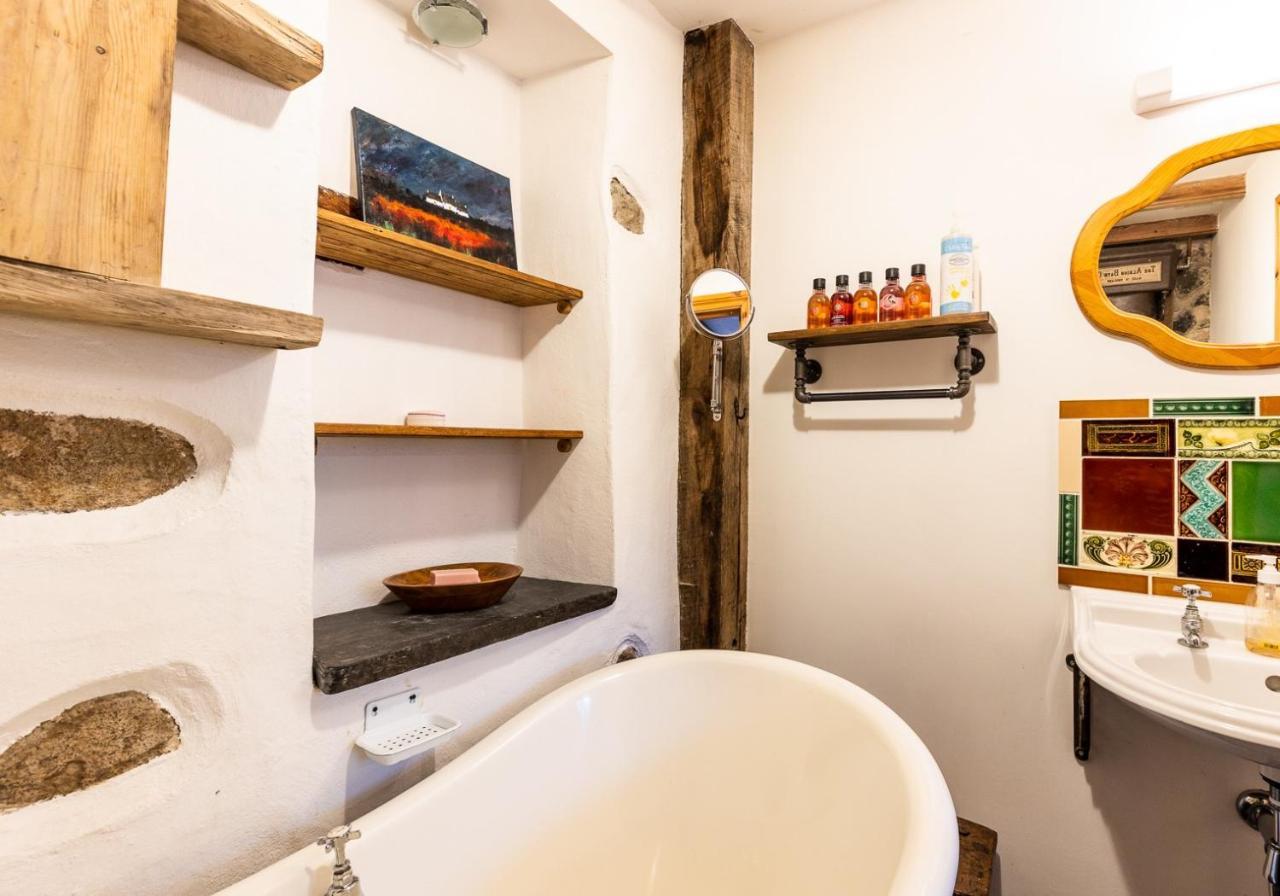 Bwthyn Capten - A Charming Cottage For Up To 6 Newport  Dış mekan fotoğraf
