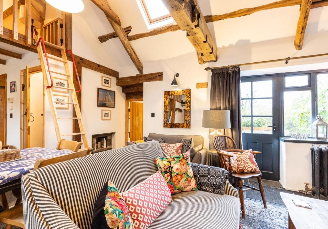 Bwthyn Capten - A Charming Cottage For Up To 6 Newport  Dış mekan fotoğraf